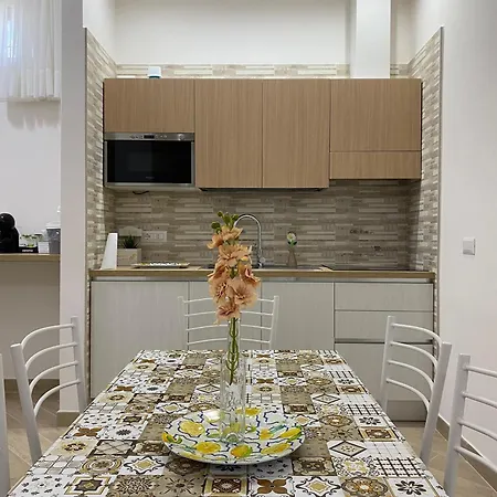 Donnarooms 3* פומפיי