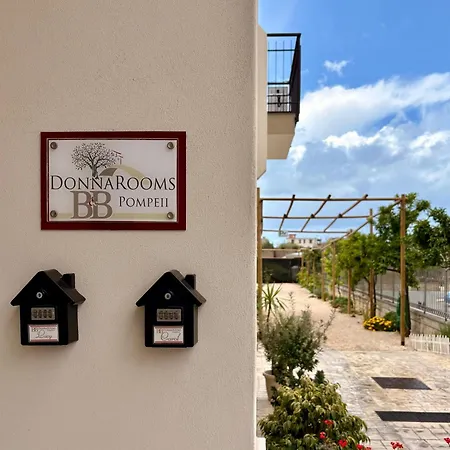 Donnarooms 3* פומפיי