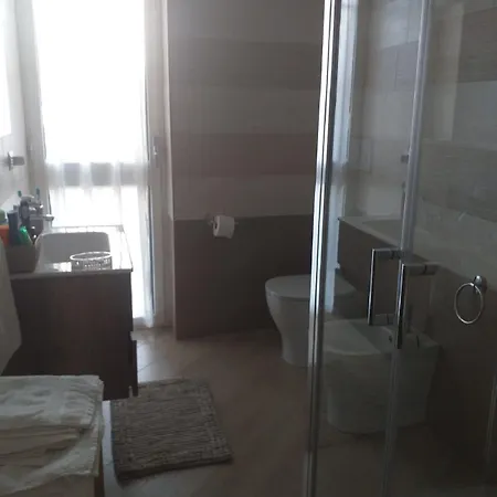 Donnarooms לינה וארוחת בוקר פומפיי